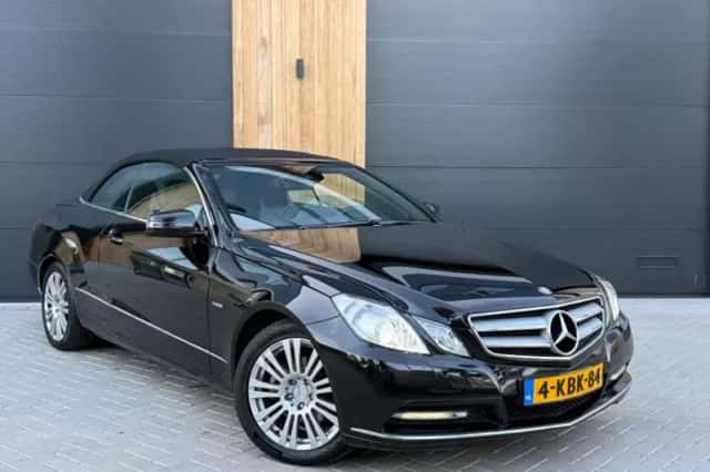 Mercedes-Benz E-Klasse (2012) thumbnail 3
