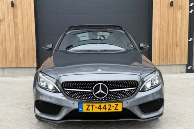 Mercedes-Benz C-Klasse (2017) thumbnail 3