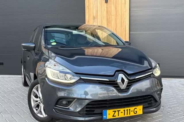 Renault Clio (2019) thumbnail 2