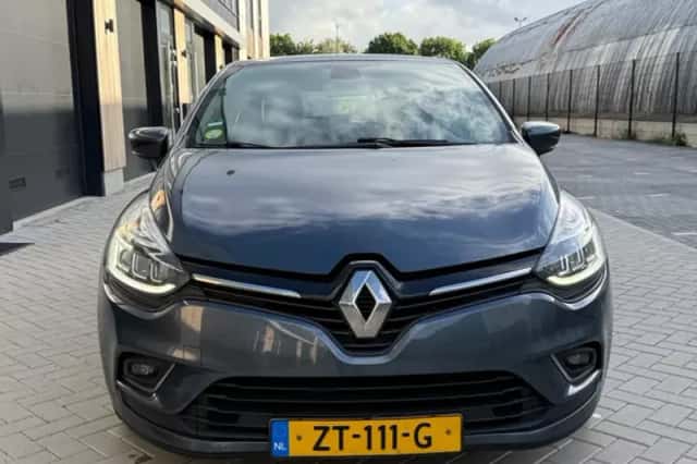 Renault Clio (2019) thumbnail 3