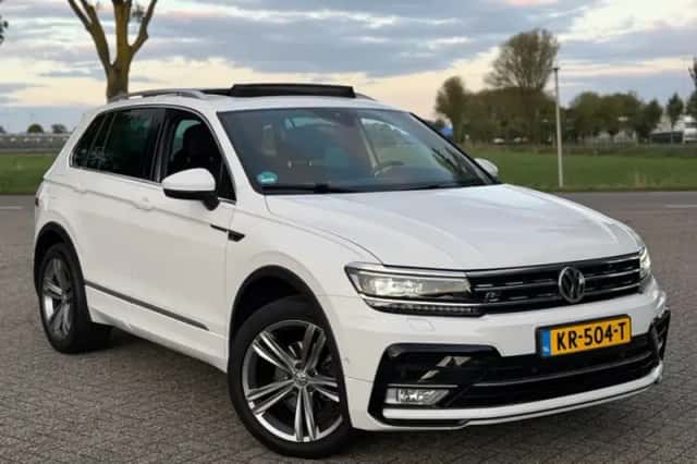 Volkswagen Tiguan (2016) thumbnail 1