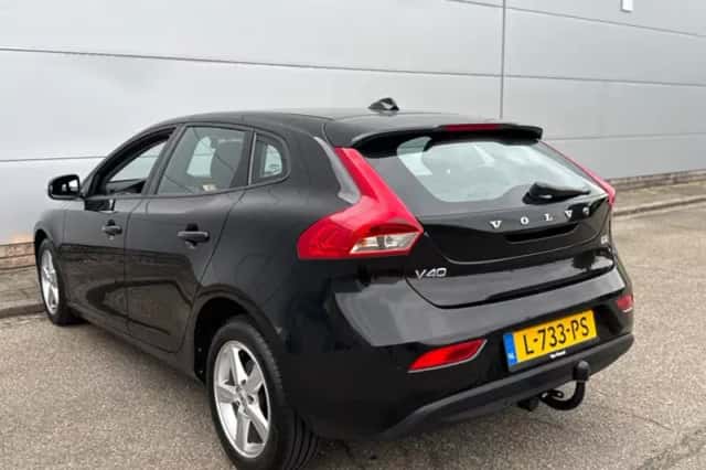 Volvo V40 (2017) thumbnail 4