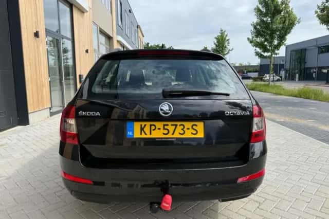 Škoda Octavia (2016) thumbnail 5