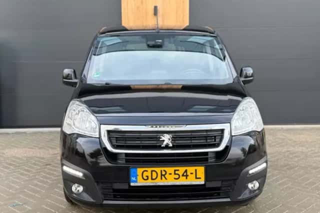 Peugeot Partner (2018) thumbnail 2