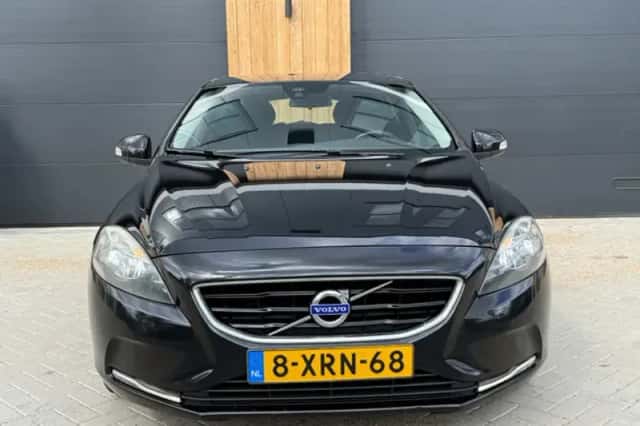 Volvo V40 (2014) thumbnail 3