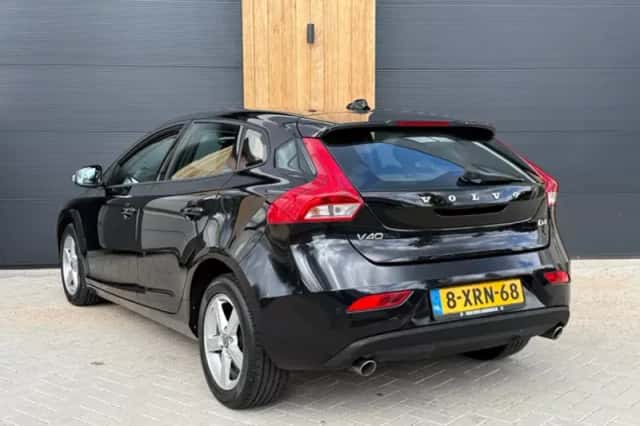 Volvo V40 (2014) thumbnail 6