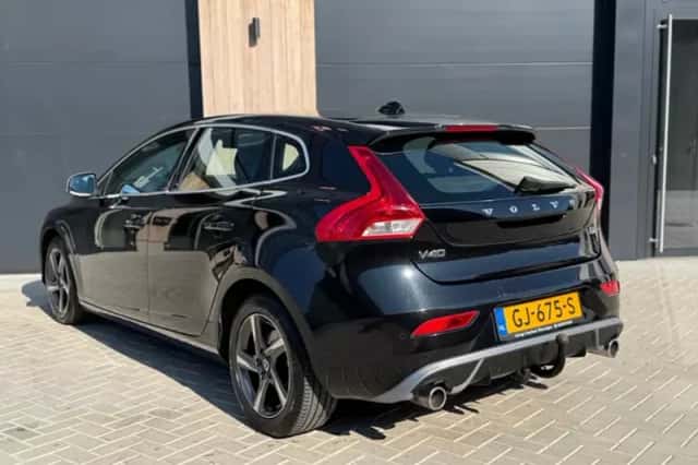 Volvo V40 (2015) thumbnail 4