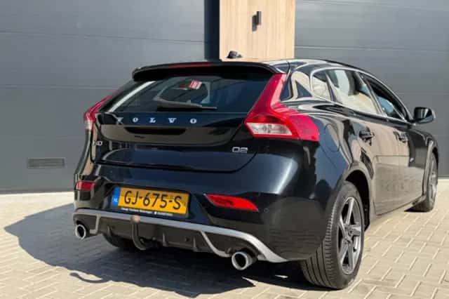 Volvo V40 (2015) thumbnail 6