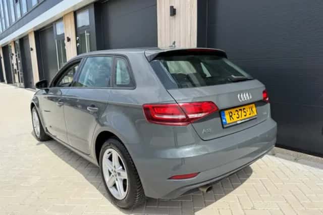 Audi A3 (2017) thumbnail 6