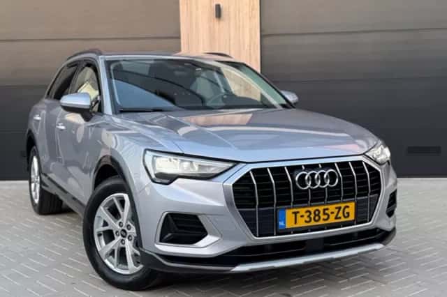 Audi Q3 (2022) thumbnail 2