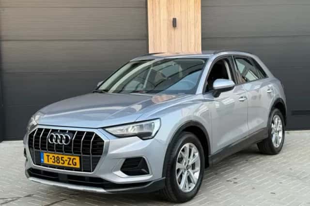 Audi Q3 (2022) thumbnail 4