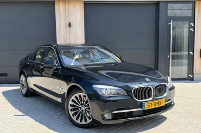 BMW 7-Serie (2012) thumbnail 1