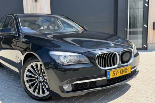 BMW 7-Serie (2012) thumbnail 2