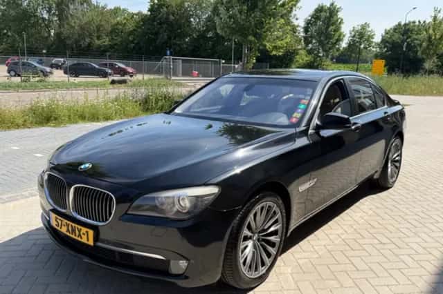 BMW 7-Serie (2012) thumbnail 3