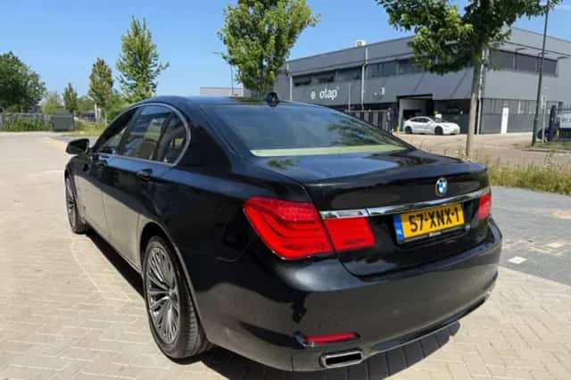 BMW 7-Serie (2012) thumbnail 4