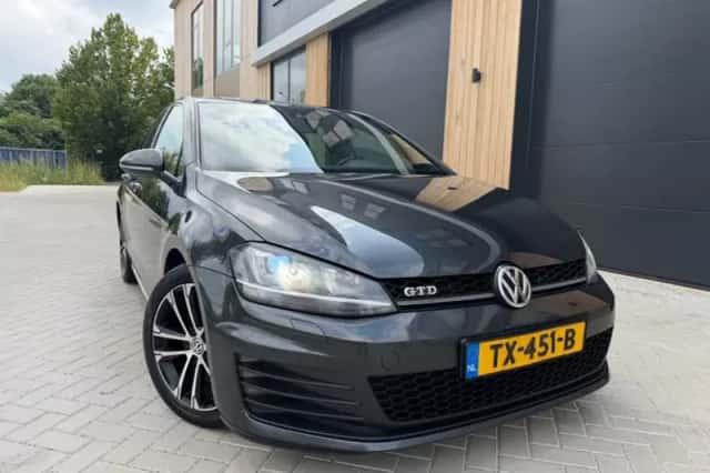 Volkswagen Golf (2014) thumbnail 1
