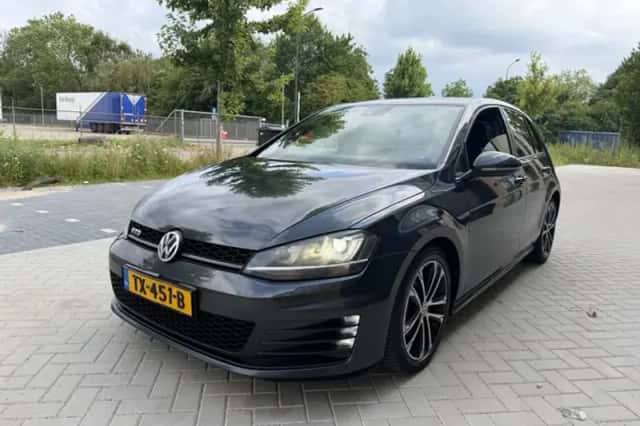 Volkswagen Golf (2014) thumbnail 3
