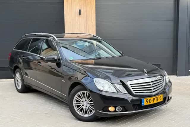 Mercedes-Benz E-Klasse (2011) thumbnail 1