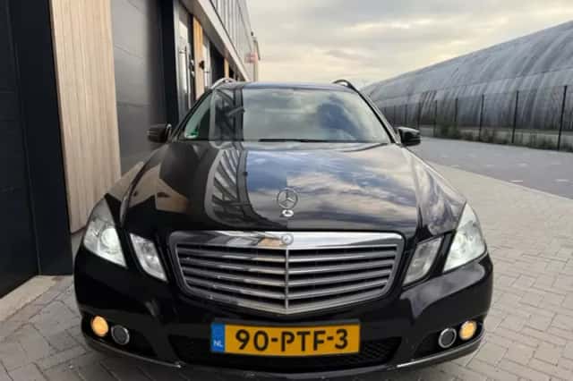 Mercedes-Benz E-Klasse (2011) thumbnail 4