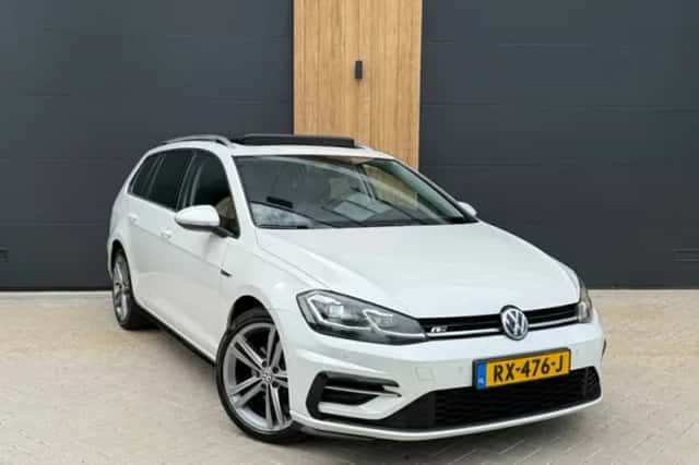 Volkswagen Golf (2018) thumbnail 1