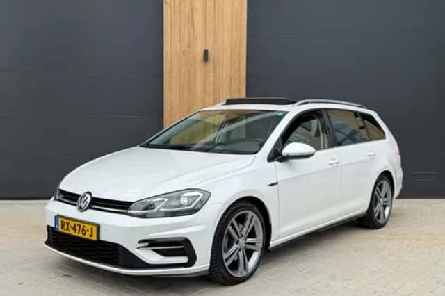 Volkswagen Golf (2018) thumbnail 4