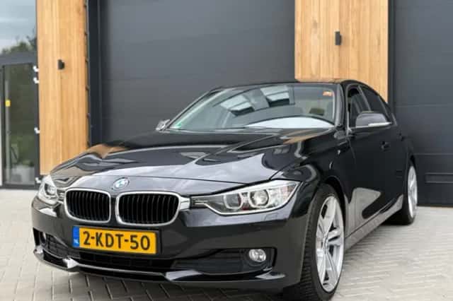 BMW 3-Serie (2013) thumbnail 4