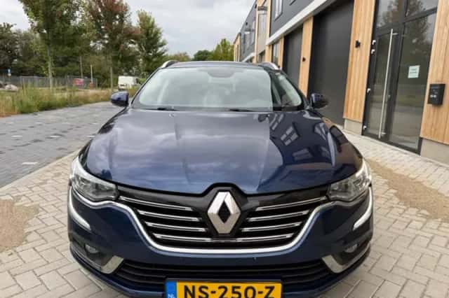 Renault Talisman (2017) thumbnail 3