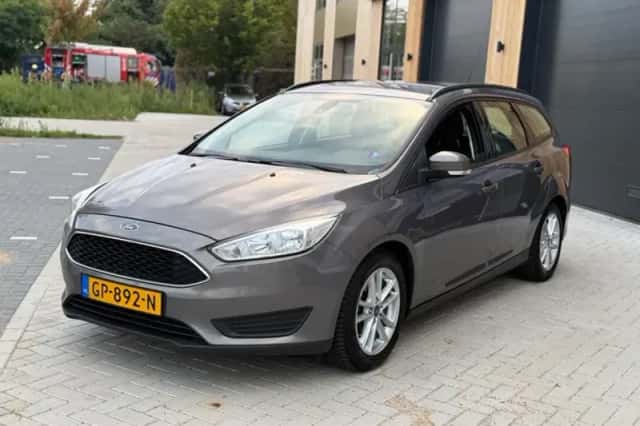 Ford Focus (2015) thumbnail 3