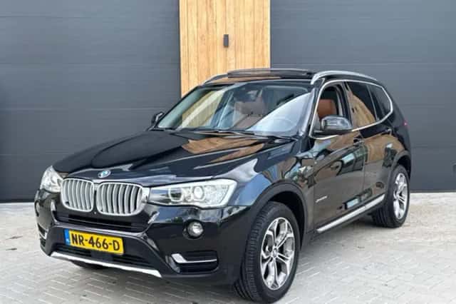 BMW X3 (2017) thumbnail 4