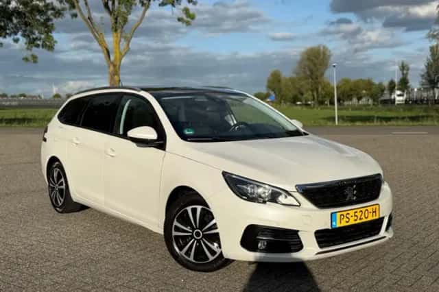Peugeot 308 (2017) thumbnail 1