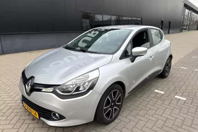 Renault Clio (2013) thumbnail 3