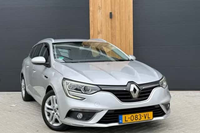 Renault Mégane (2018) thumbnail 2