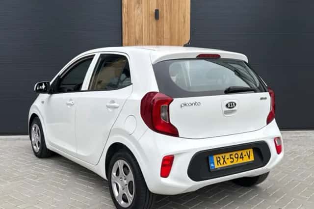 Kia Picanto (2018) thumbnail 6