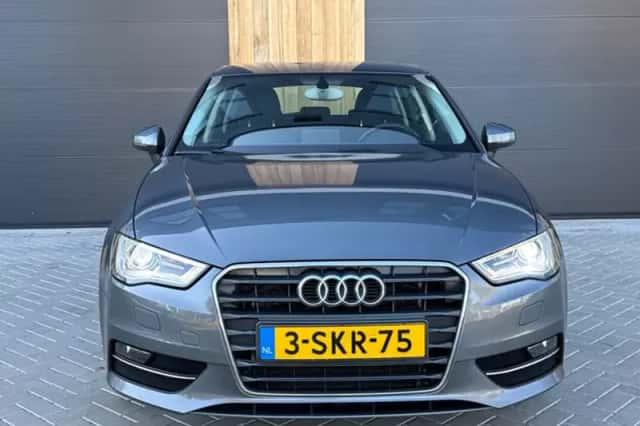 Audi A3 (2013) thumbnail 4