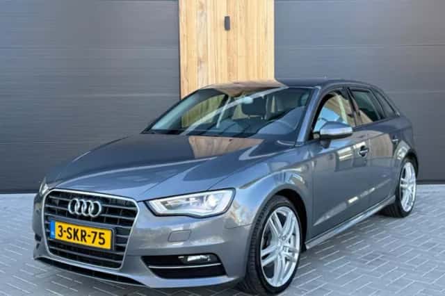 Audi A3 (2013) thumbnail 6