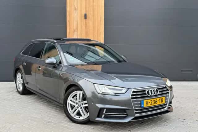 Audi A4 (2016) thumbnail 1