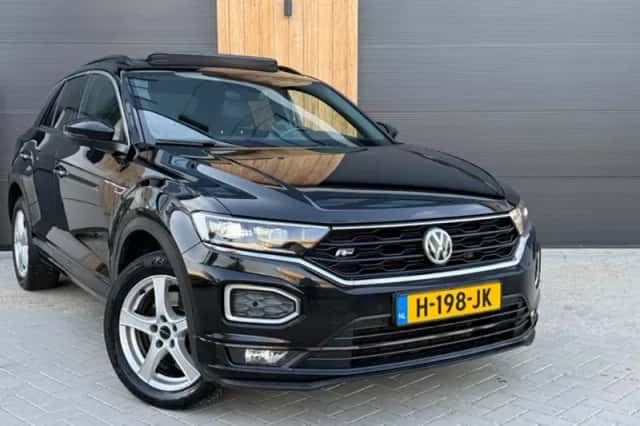 Volkswagen T-Roc (2019) thumbnail 2
