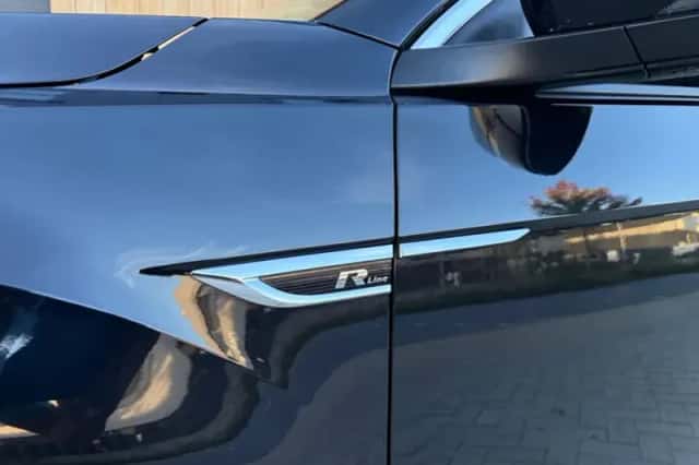 Volkswagen T-Roc (2019) thumbnail 6
