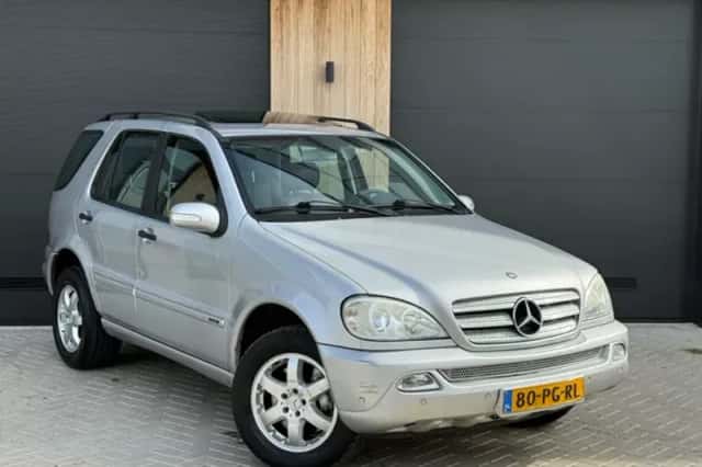 Mercedes-Benz M-Klasse (2004) thumbnail 1