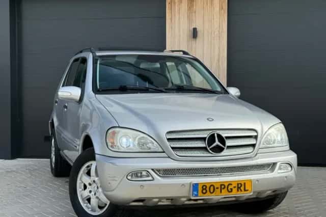 Mercedes-Benz M-Klasse (2004) thumbnail 2