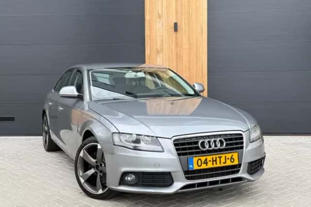 Audi A4 (2009) thumbnail 2