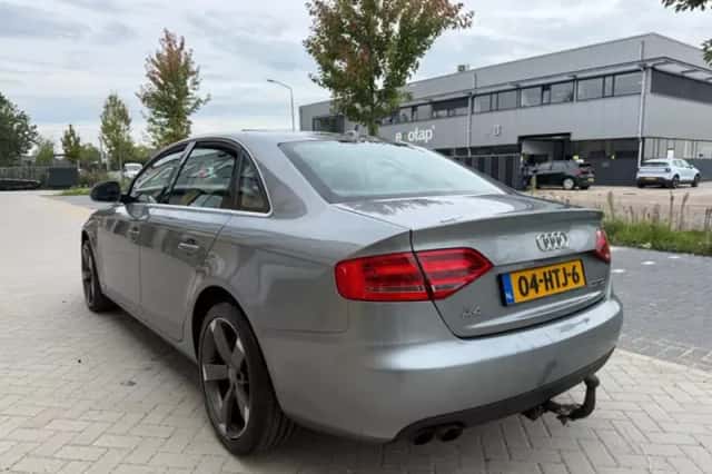 Audi A4 (2009) thumbnail 5
