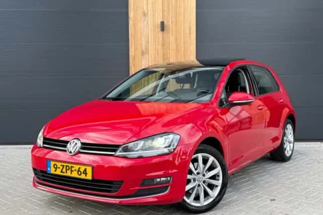 Volkswagen Golf (2015) thumbnail 5