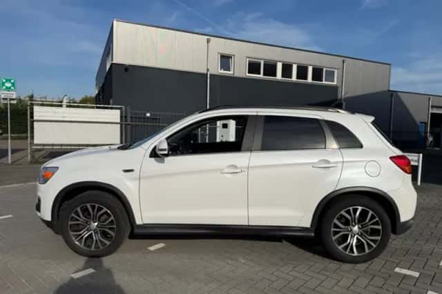 Mitsubishi ASX (2015) thumbnail 4