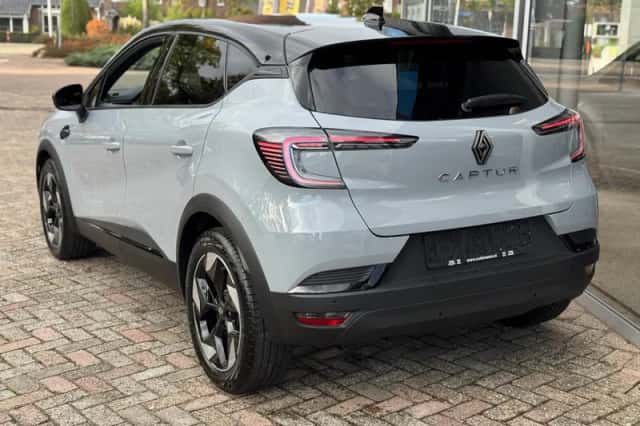 Renault Captur (2024) thumbnail 5