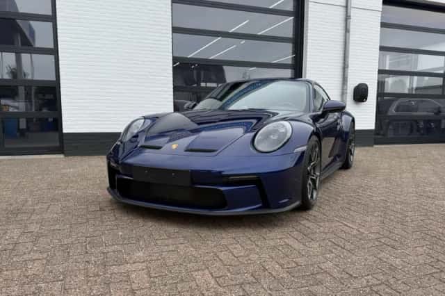 Porsche 911 (2023) thumbnail 5