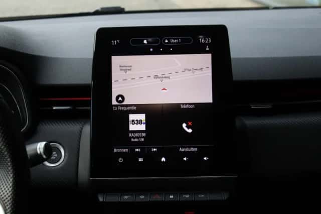 Renault Clio (2021) thumbnail 4