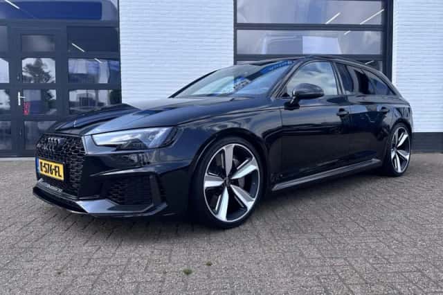 Audi RS 4 (2018) thumbnail 1