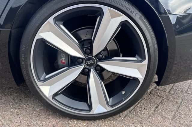 Audi RS 4 (2018) thumbnail 3