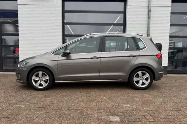 Volkswagen Golf Sportsvan (2014) thumbnail 3